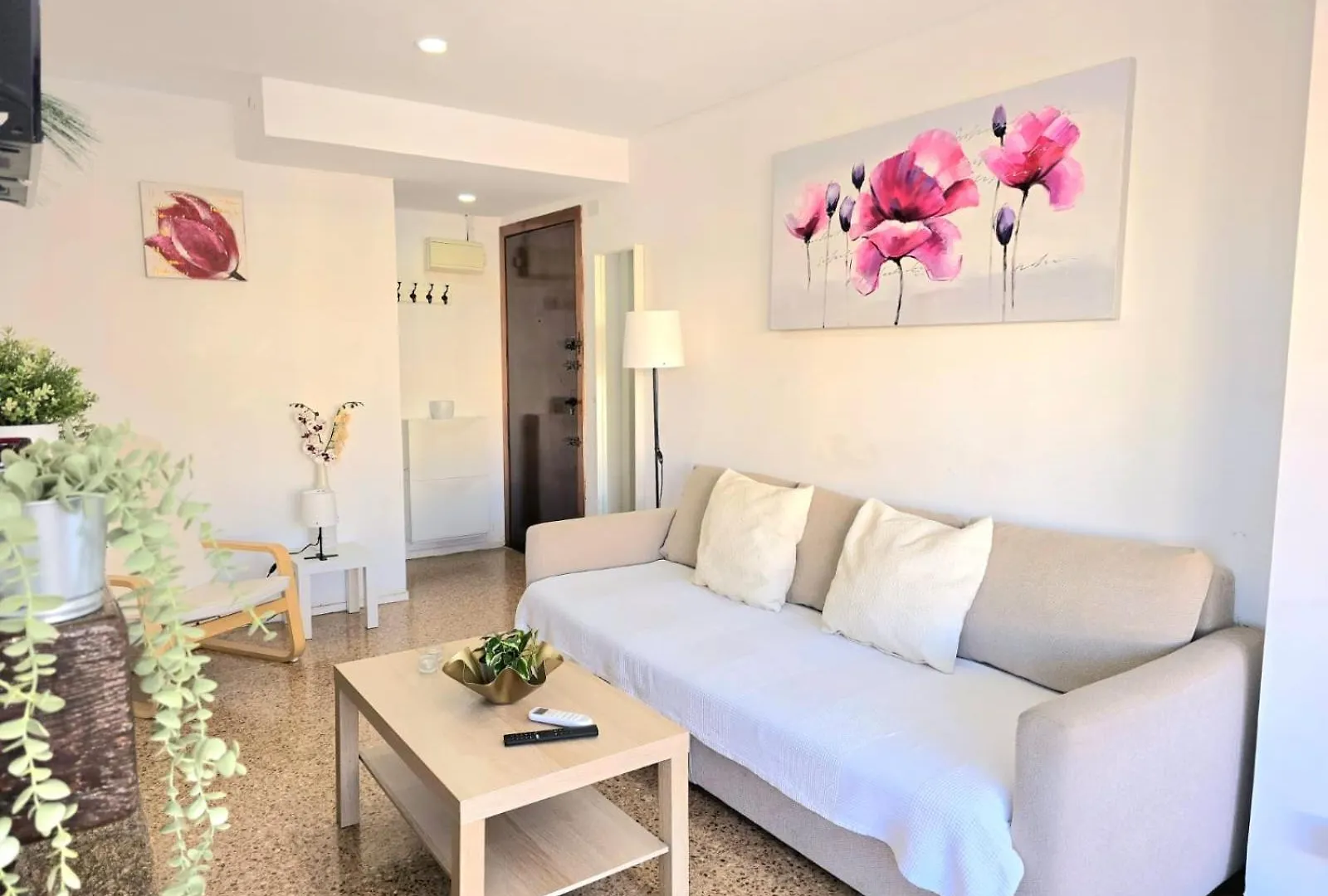 Lejlighed Nogalera Rainbow 2-Bedroom Apartment, Pool And Parking By Namaste Elite Torremolinos