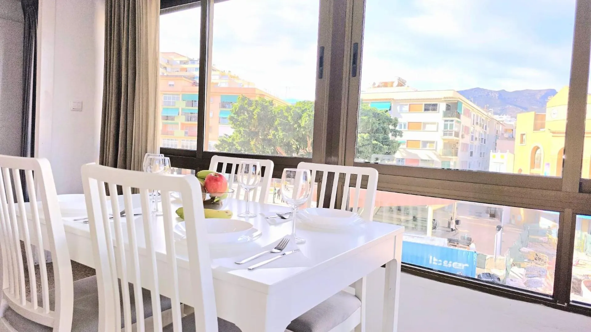 Lejlighed Nogalera Rainbow 2-Bedroom Apartment, Pool And Parking By Namaste Elite Torremolinos