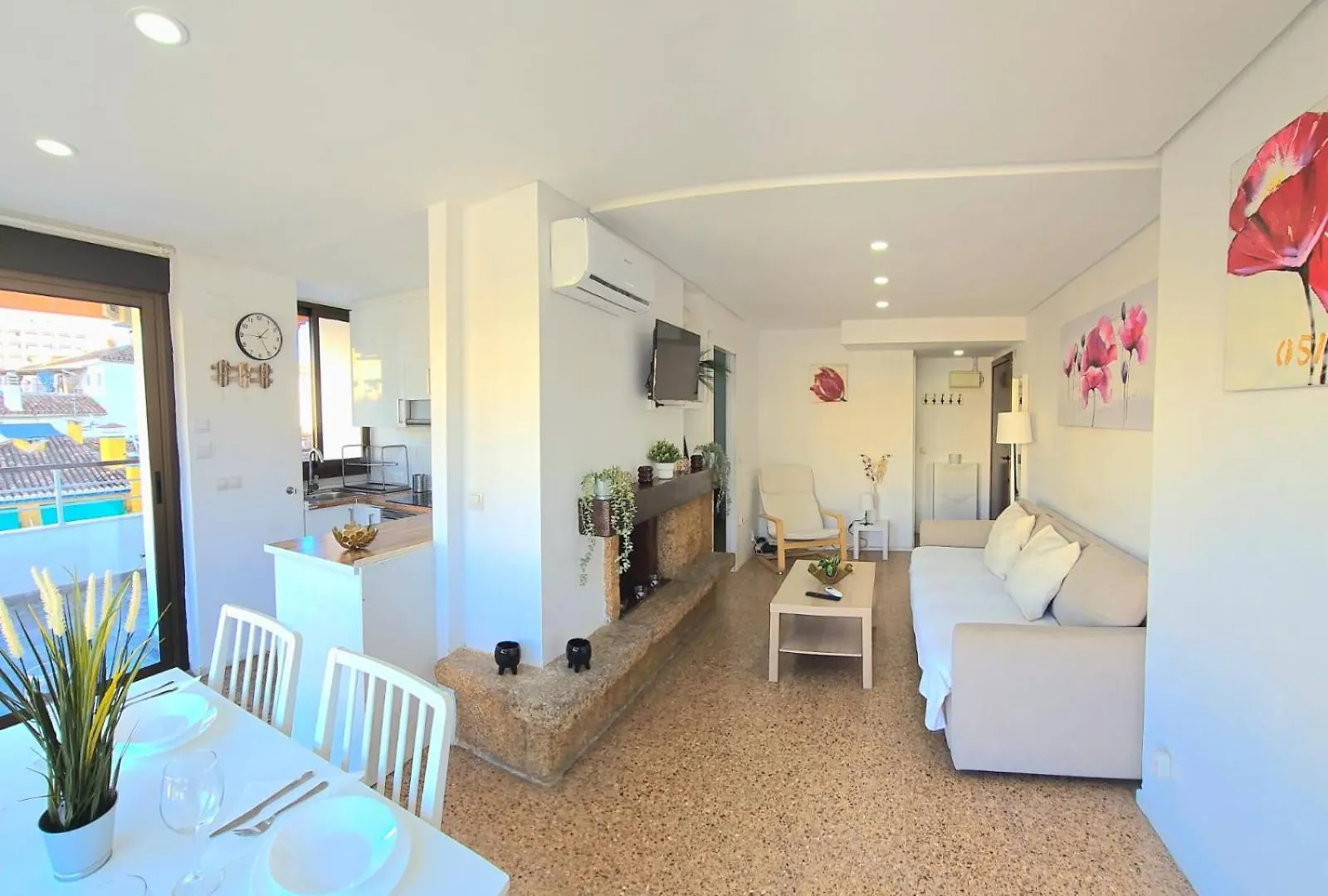 Apartment Nogalera Rainbow 2-Bedroom Apartment, Pool And Parking By Namaste Elite Torremolinos