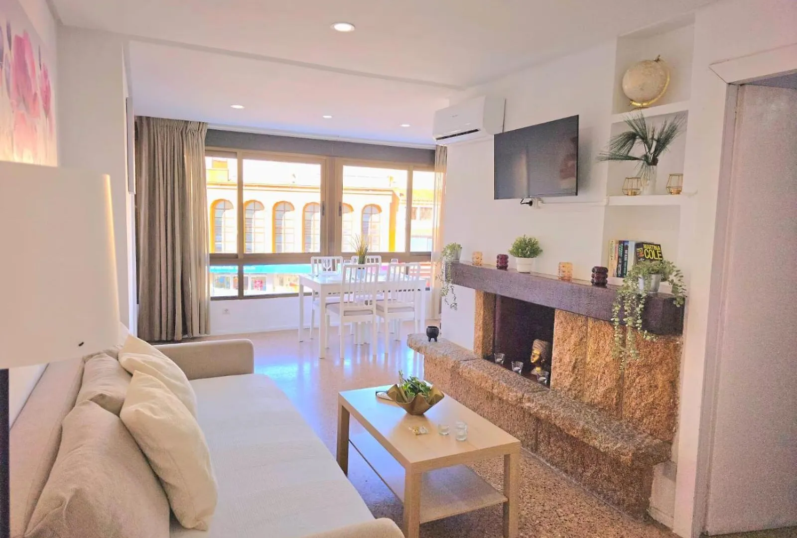 Nogalera Rainbow 2-Bedroom Apartment, Pool And Parking By Namaste Elite Torremolinos