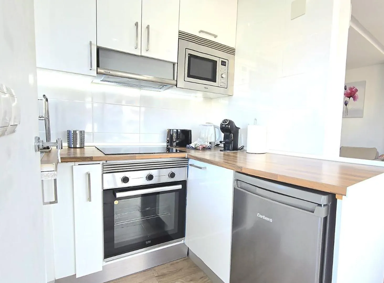 Nogalera Rainbow 2-Bedroom Apartment, Pool And Parking By Namaste Elite Torremolinos