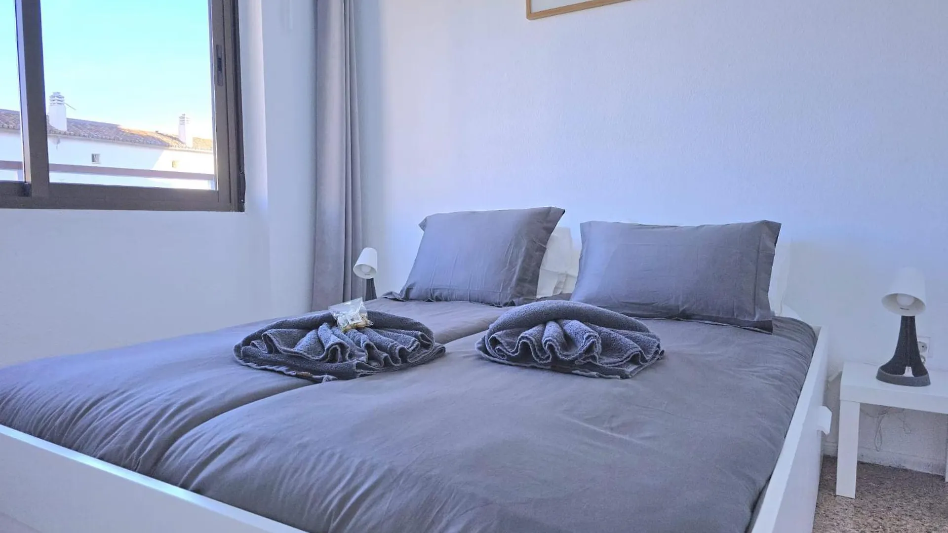 Nogalera Rainbow 2-Bedroom Apartment, Pool And Parking By Namaste Elite Torremolinos 0*,