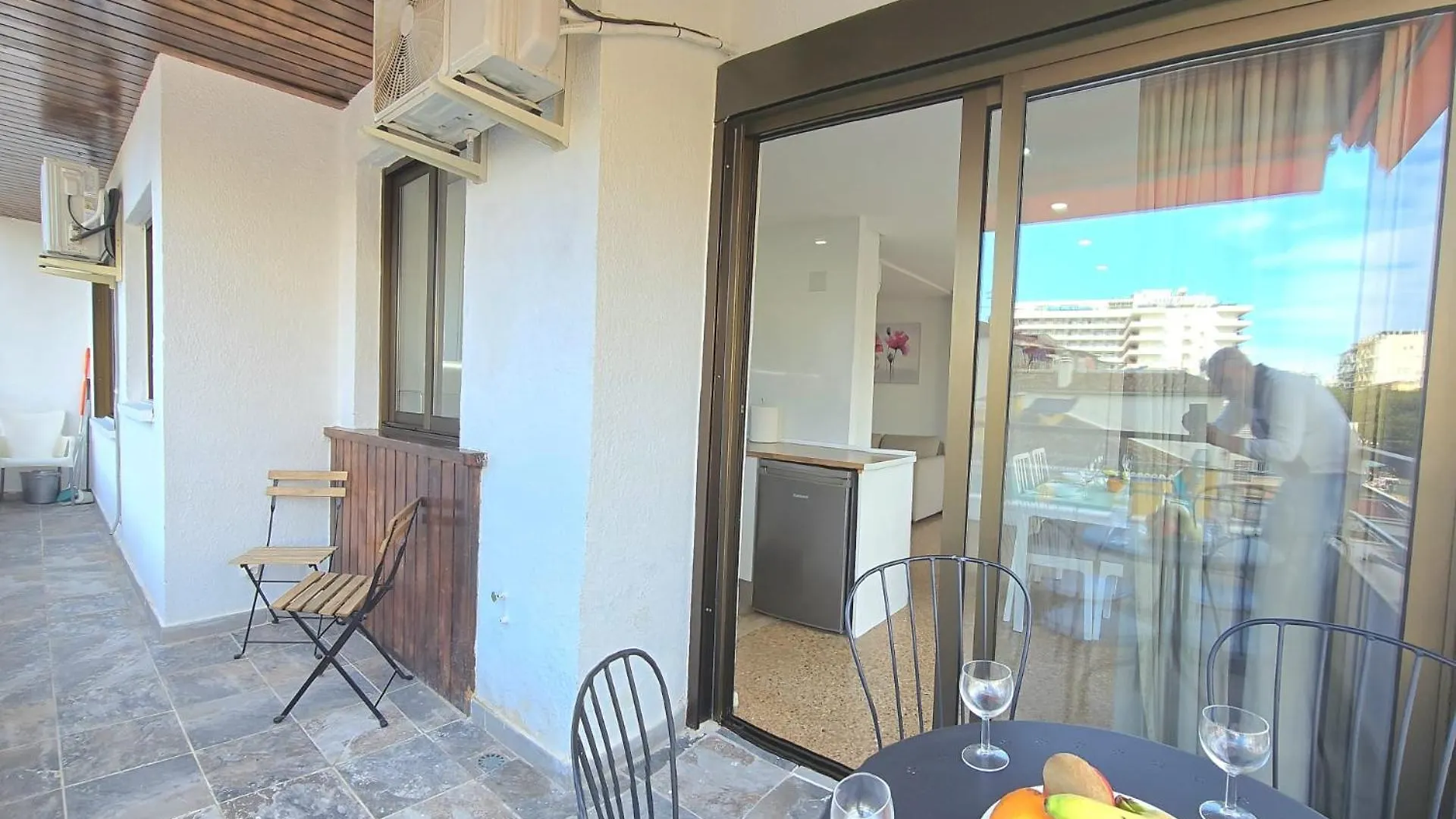 Nogalera Rainbow 2-Bedroom Apartment, Pool And Parking By Namaste Elite Torremolinos