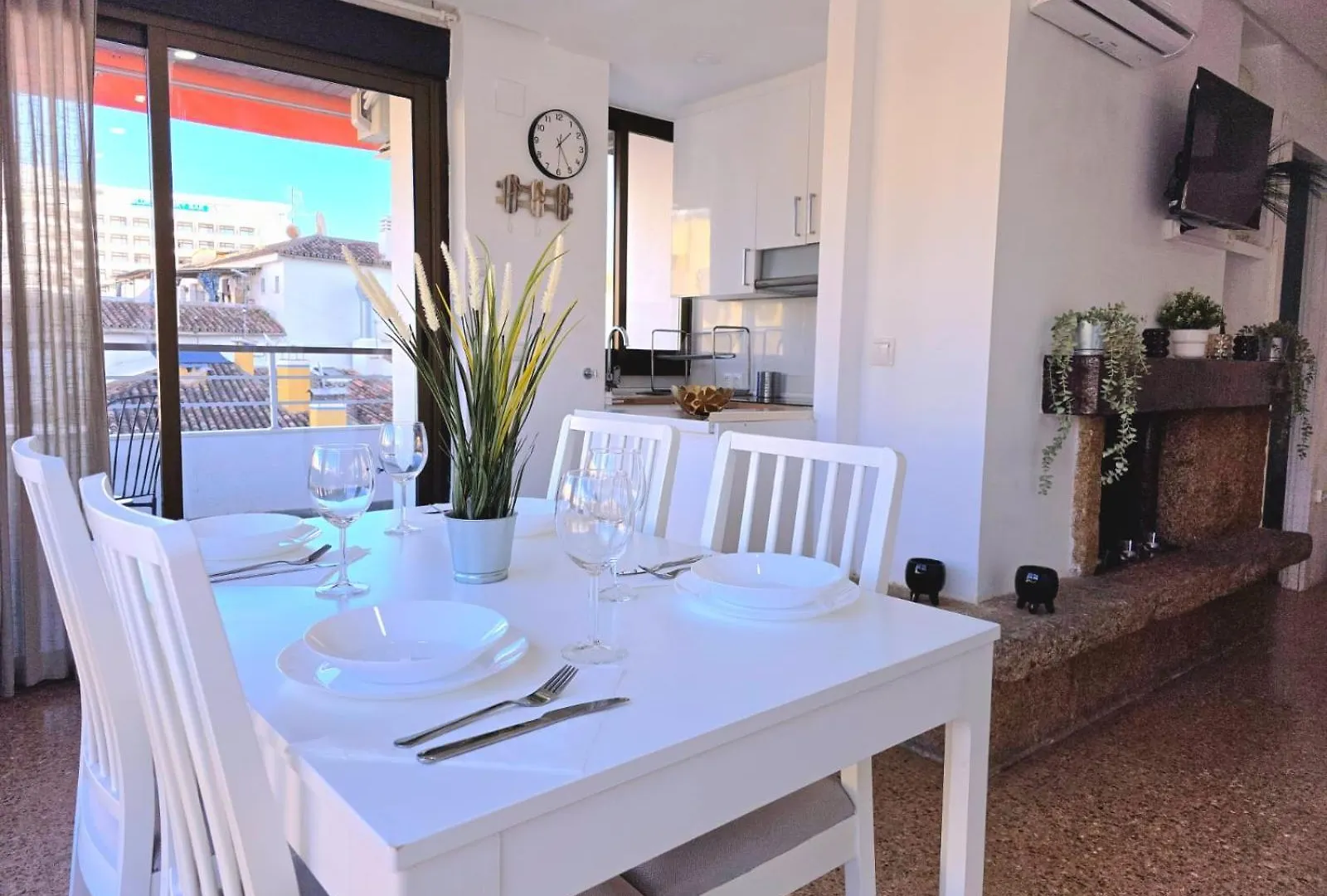 Nogalera Rainbow 2-Bedroom Apartment, Pool And Parking By Namaste Elite Torremolinos Spain